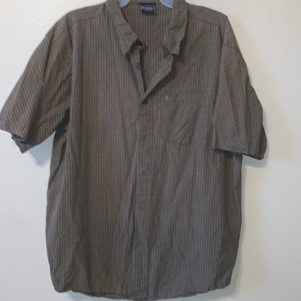 Hi-Tec short sleeve brown and black button down shirt with front pocket.